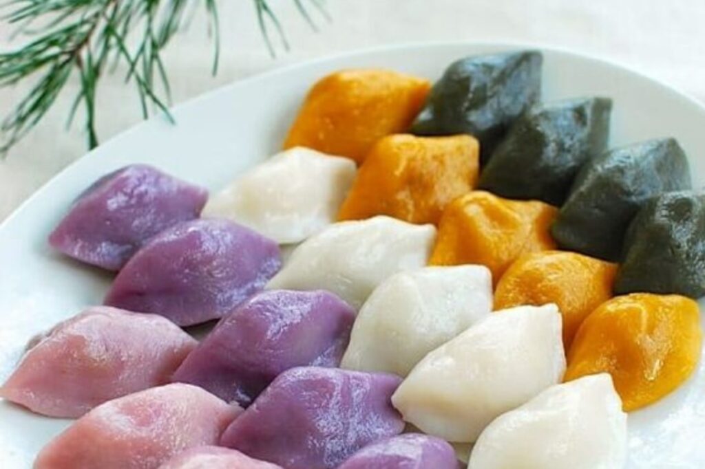 korean-food-traditional-dish-Songpyeon-chuseok-festival-korean-food-wang-house-knc