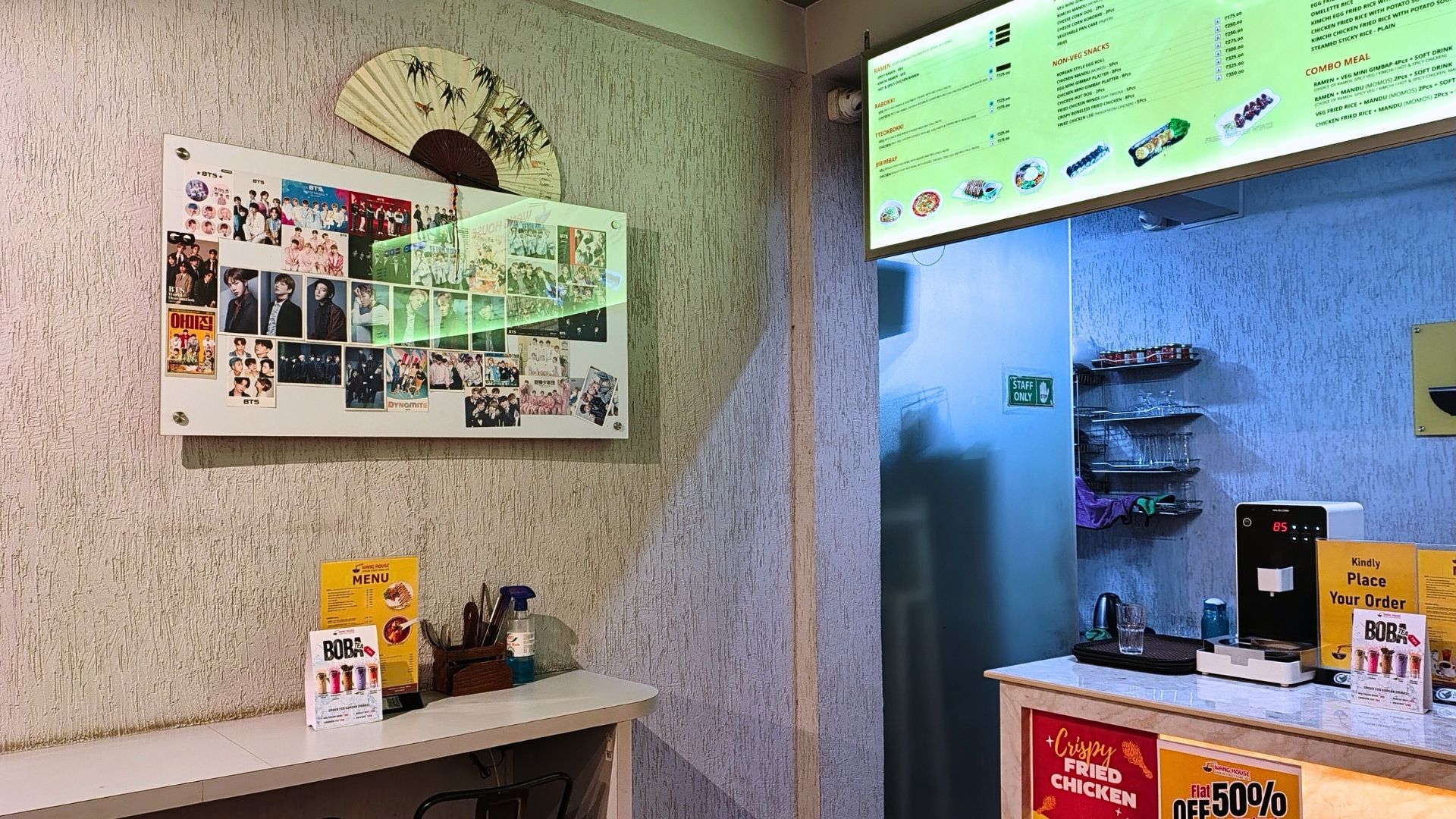 korean-restaurant-in-delhi-NCR-cafe-interior-wang-house-korean-cafe